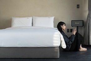Hlow Busan Hotel