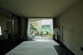 Hlow Busan Hotel