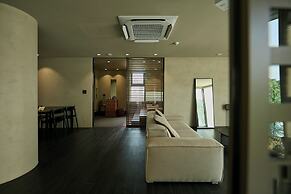 Hlow Busan Hotel