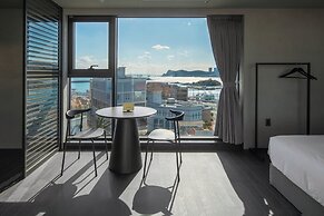 Hlow Busan Hotel