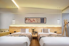 Dujiangyan Gongzuo Private HotSpring Inn