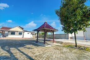 OYO 95211 Duta Hotel Banyuwangi