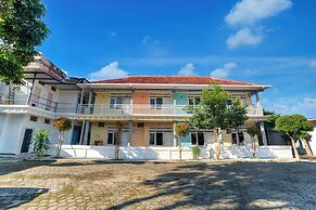 OYO 95211 Duta Hotel Banyuwangi
