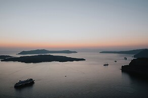 Santorini Gem