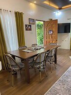 Matahom Forest House by Araw Residences