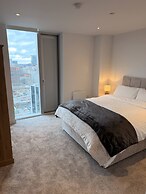 Stylish Park-facing Retreat in Central Manchester