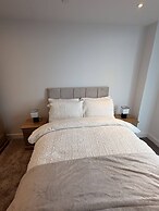 Stylish Park-facing Retreat in Central Manchester