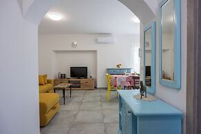Apartment Arya Puce