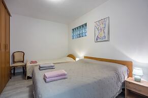 Apartment Arya Puce
