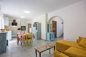 Apartment Arya Puce