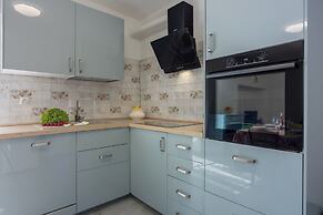 Apartment Arya Puce