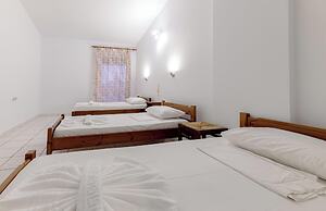 Apollo Hotel