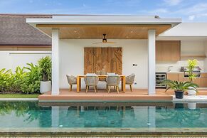 Luxury 4BR Pool Villa Botanica Prestige