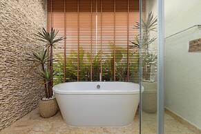 Luxury 4BR Pool Villa Botanica Prestige