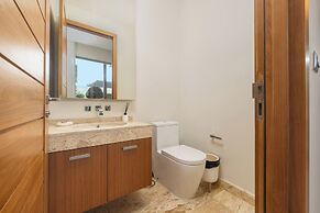 Luxury 4BR Pool Villa Botanica Prestige