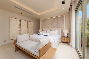 Luxury 4BR Pool Villa Botanica Prestige