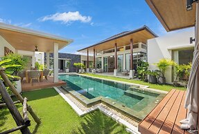 Luxury 4BR Pool Villa Botanica Prestige