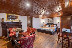 Alaya Stays The Hive Cottage