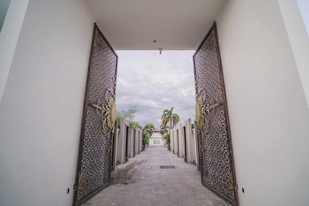 The luxury villa Ivory E3 Rawai Phuket
