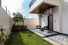 ELIVAAS Terra Estate 10 BHK Villa