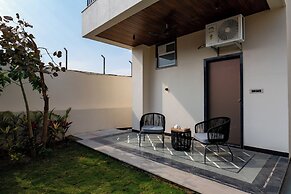 ELIVAAS Terra Estate 10 BHK Villa