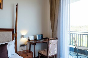 ELIVAAS Terra Estate 10 BHK Villa