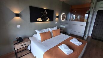 Refúgio dos Capelinhos Villa & Suites