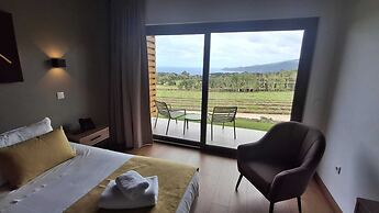 Refúgio dos Capelinhos Villa & Suites