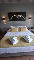 Refúgio dos Capelinhos Villa & Suites