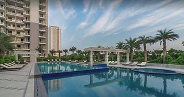 Luxurious 2-bedroom Apartment With Shared Pool in Gurugram