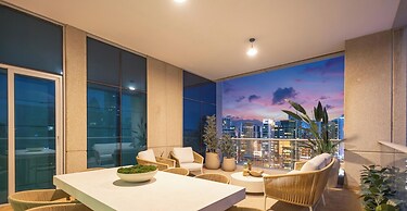 LUX  The Aurora Marina View Suite