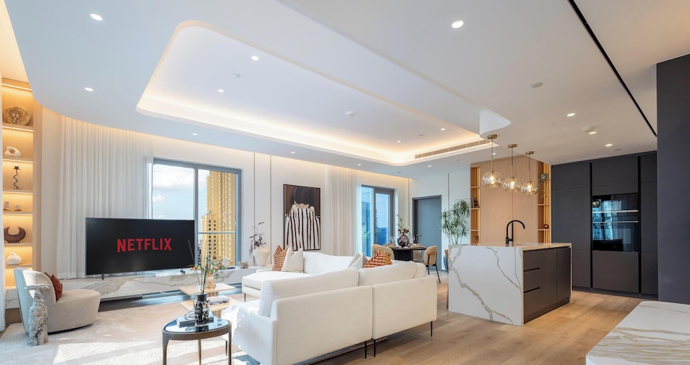 LUX  The Aurora Marina View Suite
