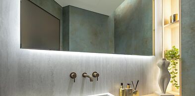 LUX  The Aurora Marina View Suite