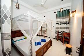 Wake N Flow, Hiriketiya