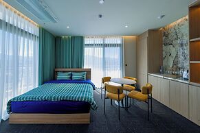 St. The Suite Yangyang