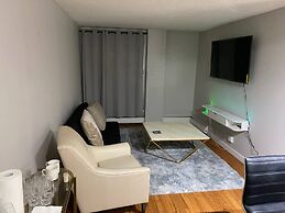 Downtown 1 Bedroom Apartment on 17 ave sw