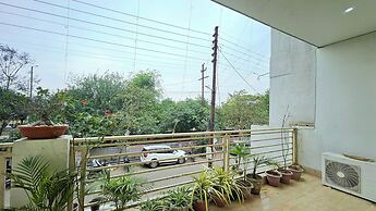 Moksh Hotel