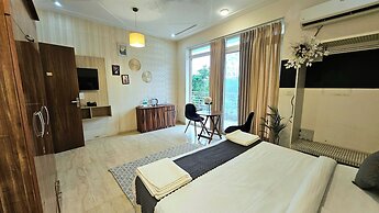 Moksh Hotel