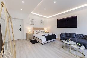 Central Comfy Spot Studio for 2 With Wi-fi