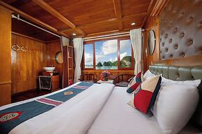 Sunlight Premium Cruise Cat Ba