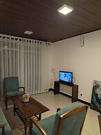 The Lakeside Stay