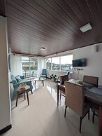 The Lakeside Stay