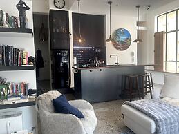 Location, Location, Loctation, AK CBD Harbour Edge