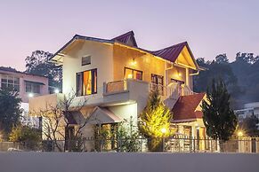Alaya Stays Rainmist 4BHK PetFriendly