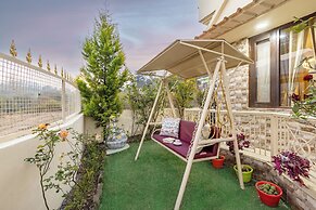 Alaya Stays Rainmist 4BHK PetFriendly