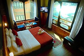 Hotel Center Point