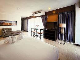 The Holiday Resort Pattaya
