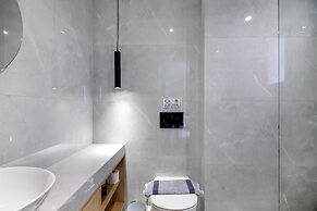 Oraya Chic Studio with Balcony in Athens