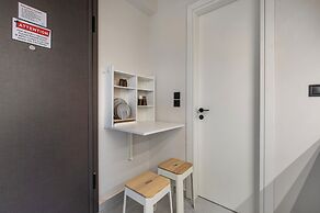 Oraya Chic Studio with Balcony in Athens