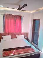 Hotel Aadhyav Palace
